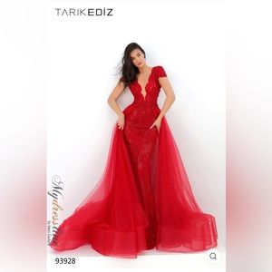 Tarik Ediz Red Size 6 #93928